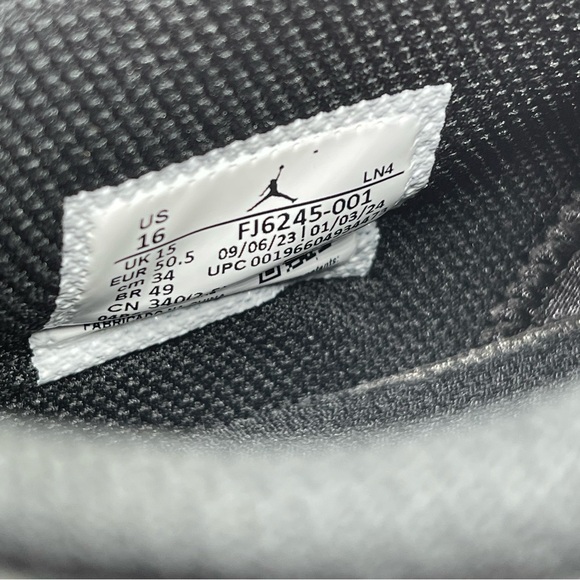 Nike Jordan 1 Low TD Black "OREO" Football Cleats FJ6245-001 Men’s Sz 16 RARE - Picture 10 of 10